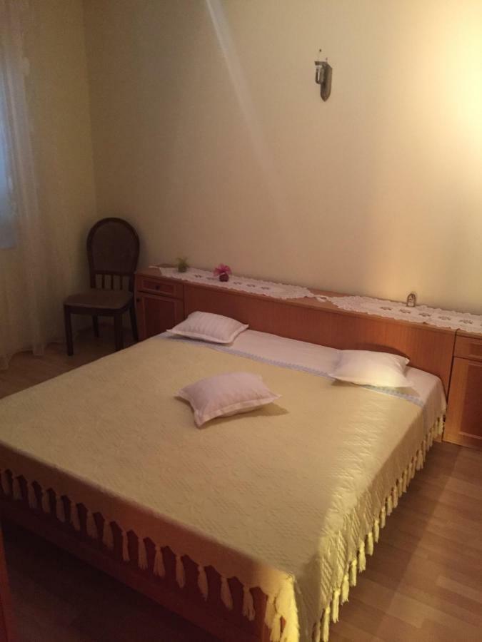Apartman Frane 6+2 Brodarica  Bagian luar foto